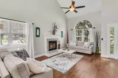 339 Mount Royall Drive, Mount Pleasant, SC 29464 - Photo 6