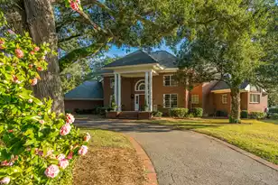 235 Country Club Ln, Charleston, SC 29412 - Photo 1