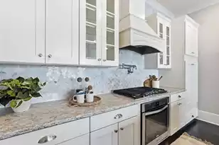 1675 Pierce St, Charleston, SC 29492 - Photo 10
