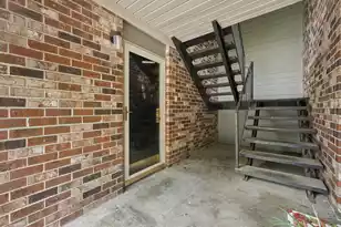 807 Andrea Ln, Hanahan, SC 29410 - Photo 2