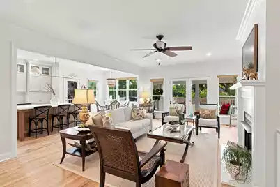 558 Island Walk E, Mount Pleasant, SC 29464 - Photo 6