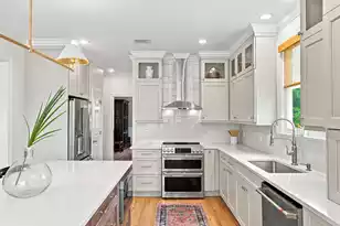558 Island Walk E, Mount Pleasant, SC 29464 - Photo 12