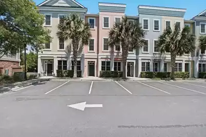 656 Coleman Boulevard #402, Mount Pleasant, SC 29464 - Photo 1