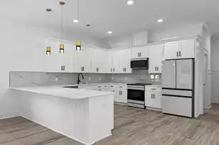 1918 Clifton St, North Charleston, SC 29406 - Photo 6