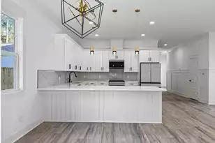 1918 Clifton St, North Charleston, SC 29406 - Photo 10