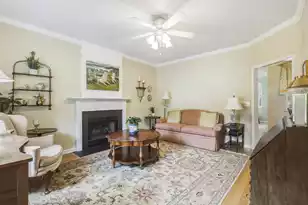 2324 Kennison Ln, Mount Pleasant, SC 29466 - Photo 8