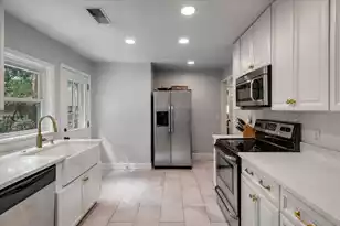 1325 St Clair Dr, Charleston, SC 29407 - Photo 12