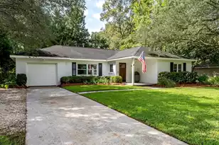 1325 St Clair Dr, Charleston, SC 29407 - Photo 2