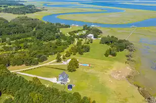 1636 Wharf Ferry Rd, Edisto Island, SC 29438 - Photo 8