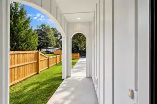 1914 Clifton St, North Charleston, SC 29406 - Photo 6