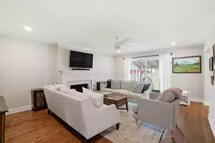2388 Erskine Ave, Charleston, SC 29414 - Photo 10