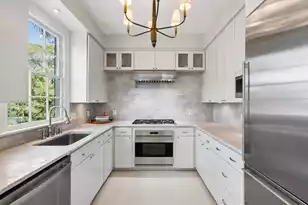 19 Gadsden St, Charleston, SC 29401 - Photo 30