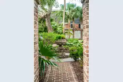 19 Gadsden Street, Charleston, SC 29401 - Photo 90