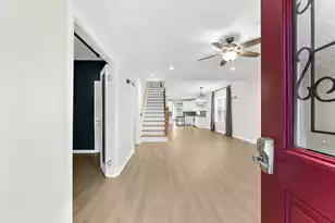 108 Lowndes Ln, Summerville, SC 29483 - Photo 8