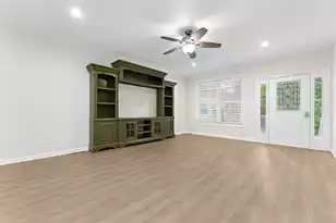 108 Lowndes Ln, Summerville, SC 29483 - Photo 8