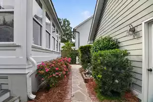 109 Shipwright St, Charleston, SC 29492 - Photo 52
