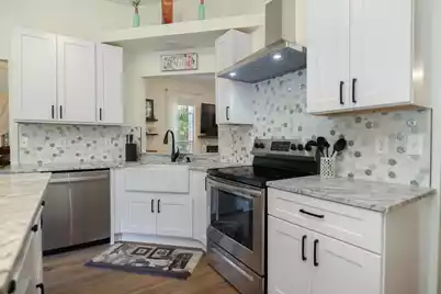 1264 Center Lake Drive, Mount Pleasant, SC 29464 - Photo 12