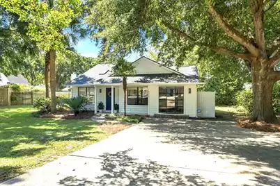 1506 Crossing Lane E, Mount Pleasant, SC 29466 - Photo 2