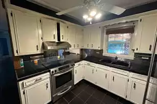 8334 Witsell St, North Charleston, SC 29406 - Photo 6