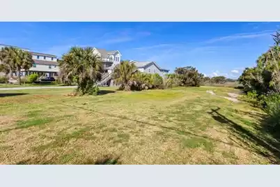1626 Ashley Avenue E, Folly Beach, SC 29439 - Photo 20
