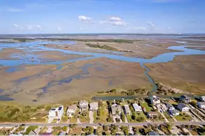 1626 Ashley Avenue E, Folly Beach, SC 29439 - Photo 16