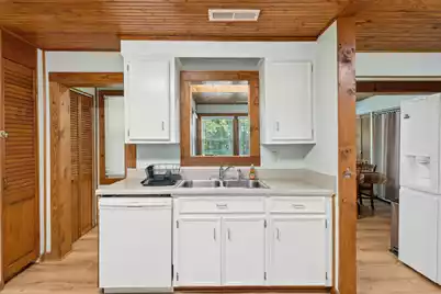 518 Ashley Avenue W, Folly Beach, SC 29439 - Photo 22