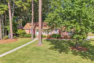 400 Stratford Dr, Summerville, SC 29485 - Photo 1