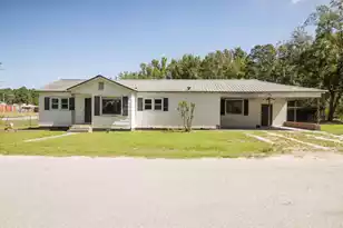 402 New St, Smoaks, SC 29481 - Photo 1