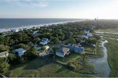 720 Erie Avenue E, Folly Beach, SC 29439 - Photo 2
