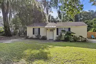 162 James St, Beaufort, SC 29902 - Photo 1