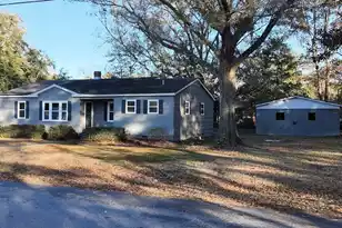412 Live Oak St, Walterboro, SC 29488 - Photo 2