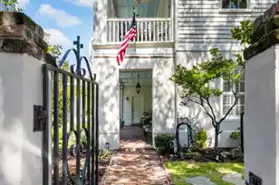 36 Mary St, Charleston, SC 29403 - Photo 2