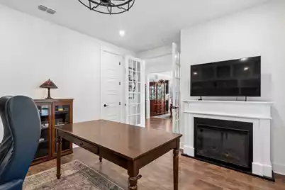 1534 Lakeshore Drive N, Mount Pleasant, SC 29466 - Photo 10