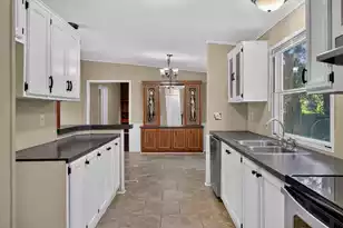 131 Blackberry Ln, Summerville, SC 29483 - Photo 16