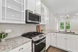 3462 Yarmouth Dr, Mount Pleasant, SC 29466 - Photo 10