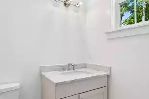 914 Lakeview Dr, Mount Pleasant, SC 29464 - Photo 54