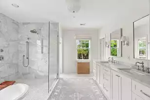 65 Carolina St, Charleston, SC 29403 - Photo 4