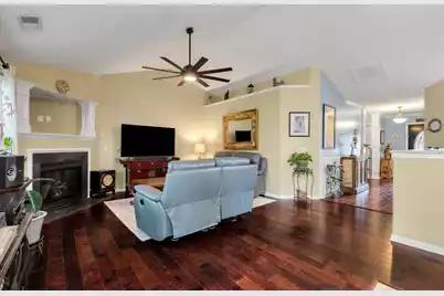 2011 Asher Loop, Summerville, SC 29485 - Photo 4