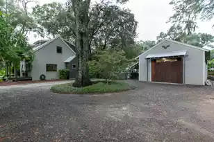 247 Riverland Dr, Charleston, SC 29412 - Photo 2