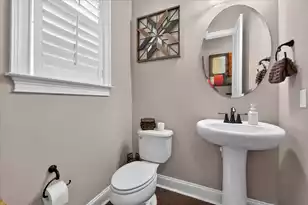 1474 Hollenberg Ln, Mount Pleasant, SC 29466 - Photo 18