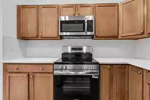 717 Hemingway Cir, Summerville, SC 29483 - Photo 8