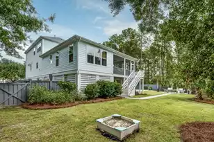 1531 Lakeshore Dr N, Mount Pleasant, SC 29466 - Photo 76