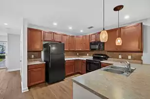 2862 Mackenzie Ct, Mount Pleasant, SC 29466 - Photo 6