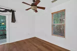 2862 Mackenzie Ct, Mount Pleasant, SC 29466 - Photo 10