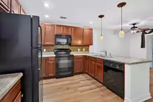 2862 Mackenzie Ct, Mount Pleasant, SC 29466 - Photo 6