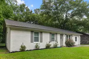 120 Lisa Dr, Summerville, SC 29485 - Photo 4