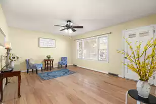 303 Hutson Dr, Summerville, SC 29483 - Photo 4