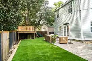 2405 Fulford Ct, Mount Pleasant, SC 29466 - Photo 18