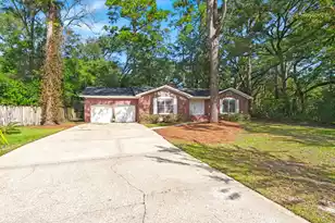 203 Chucker Dr, Summerville, SC 29485 - Photo 2