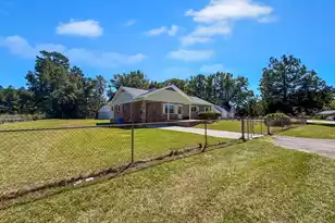 919 Rodney Rd, Orangeburg, SC 29115 - Photo 2